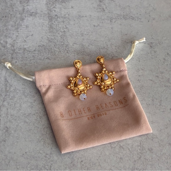 8 Other Reasons Libra Earrings Gold & Opalite Drop NWT - Picture 5 of 5